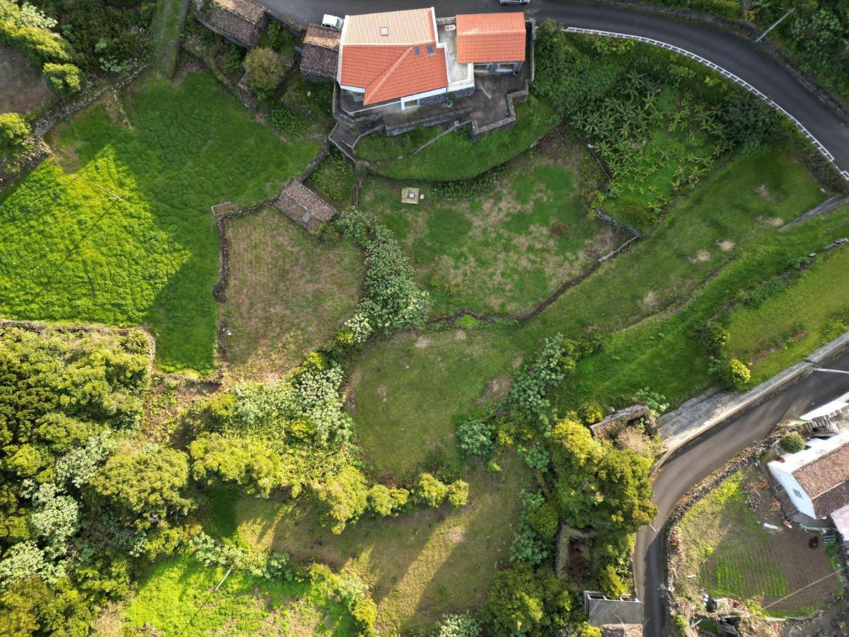 Casa Dos Caldeiras Bed & Breakfast Lajes do Pico Exterior photo